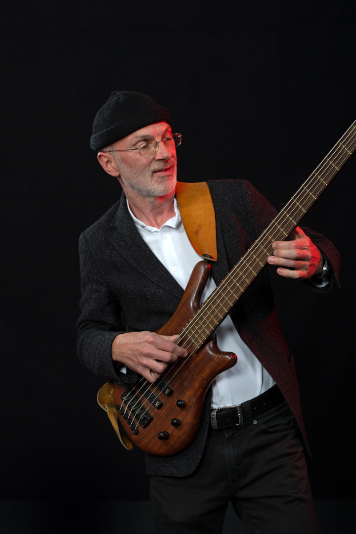 Burkhard Schmierer (bass)