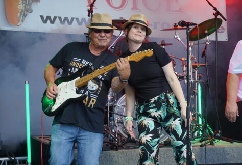 Voice You can leave your hat on